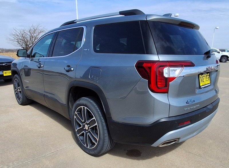 Used 2023 GMC Acadia SLT w/ Technology Package AWD/4WD image 6
