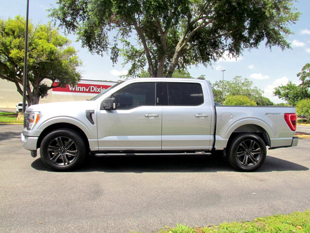 Used 2021 Ford F150 XLT w/ Equipment Group 302A High image 5