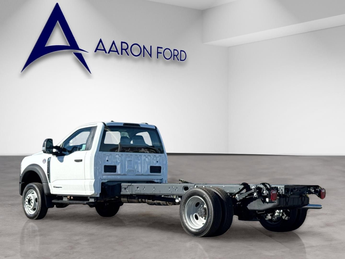 New 2026 Ford F550 4x4 Regular Cab Super Duty image 4