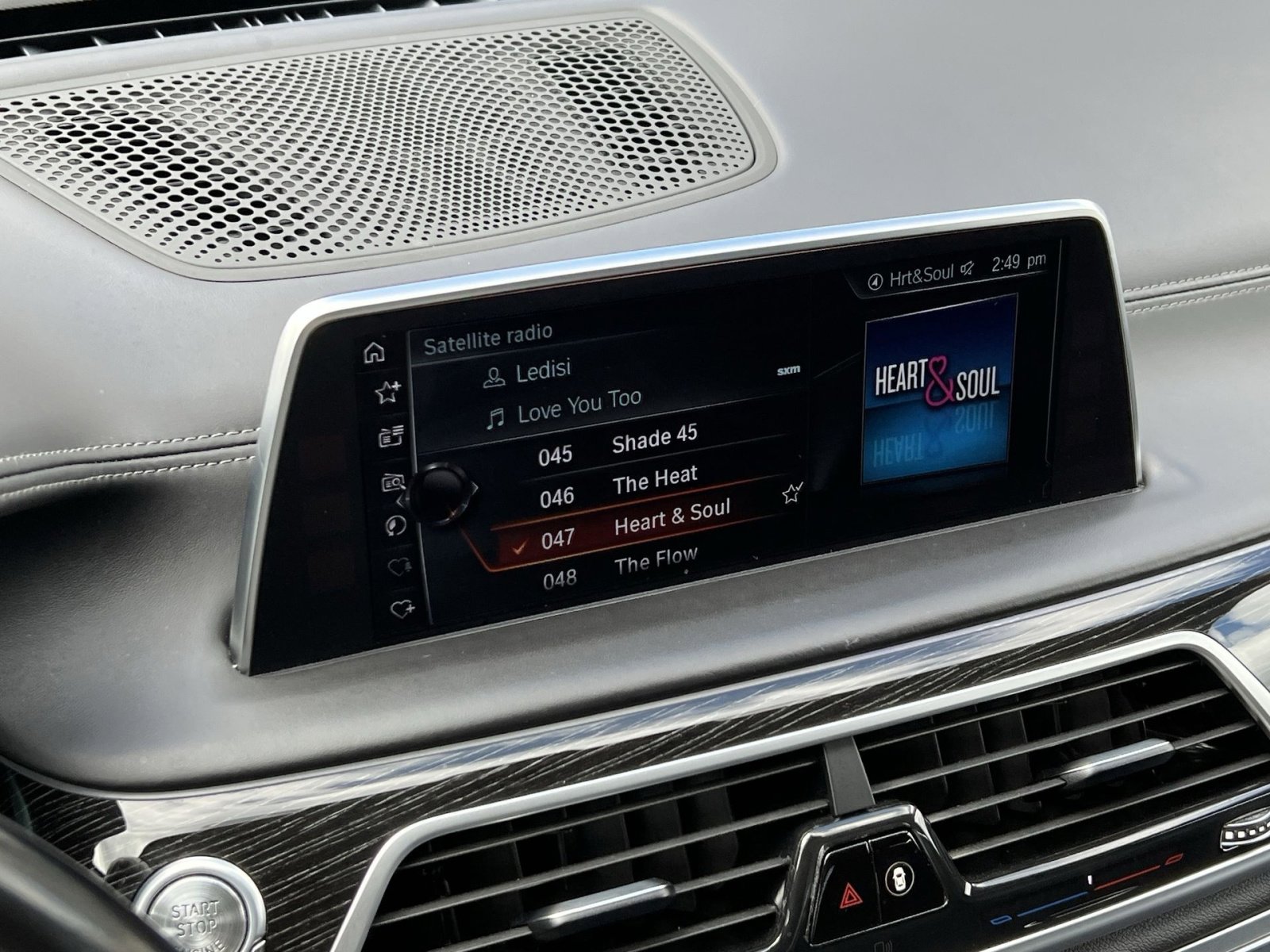 Used 2017 BMW 740i xDrive image 16