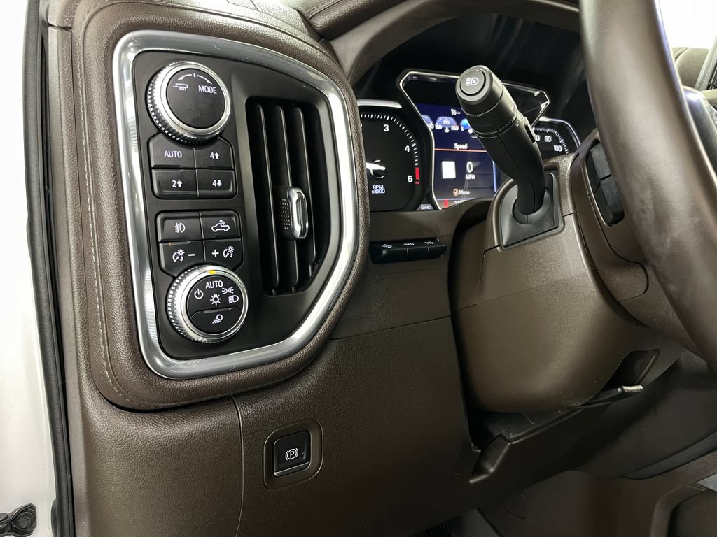 Certified 2023 GMC Sierra 3500 Denali w/ Denali Ultimate Package AWD/4WD image 32