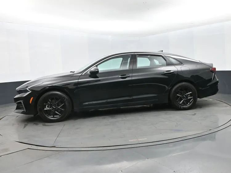 Used 2025 Kia K5 LXS image 5
