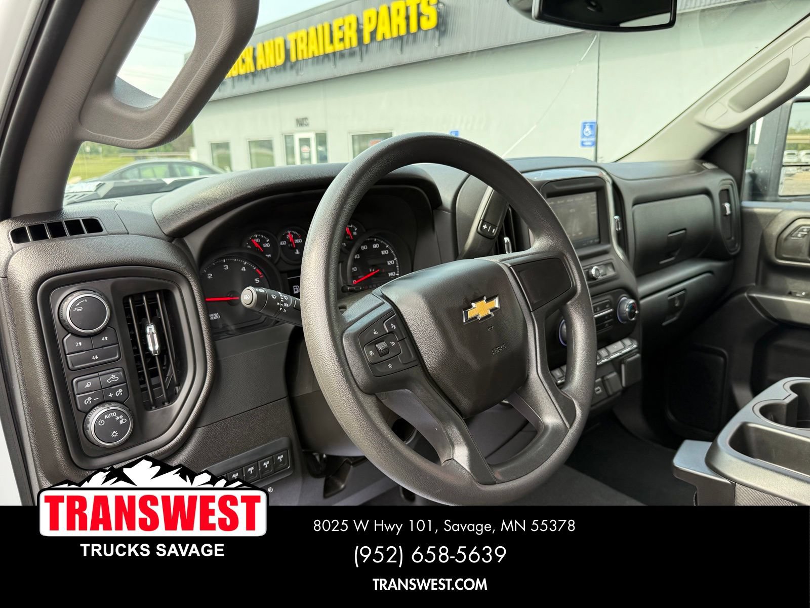 Used 2025 Chevrolet Silverado 2500 Custom w/ Custom Value Package AWD/4WD image 4