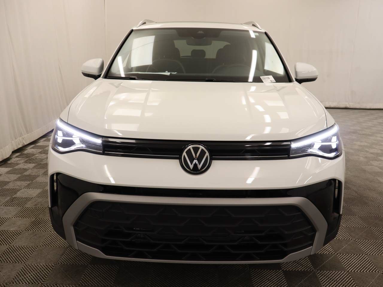 New 2026 Volkswagen Taos SE FWD image 4
