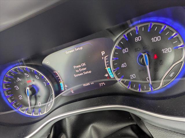 Used 2019 Chrysler Pacifica Touring-L Plus w/ Advanced Safetytec Group image 11