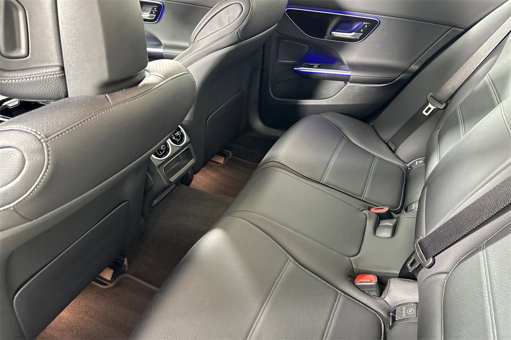 Used 2023 Mercedes-Benz C 300 Sedan image 13