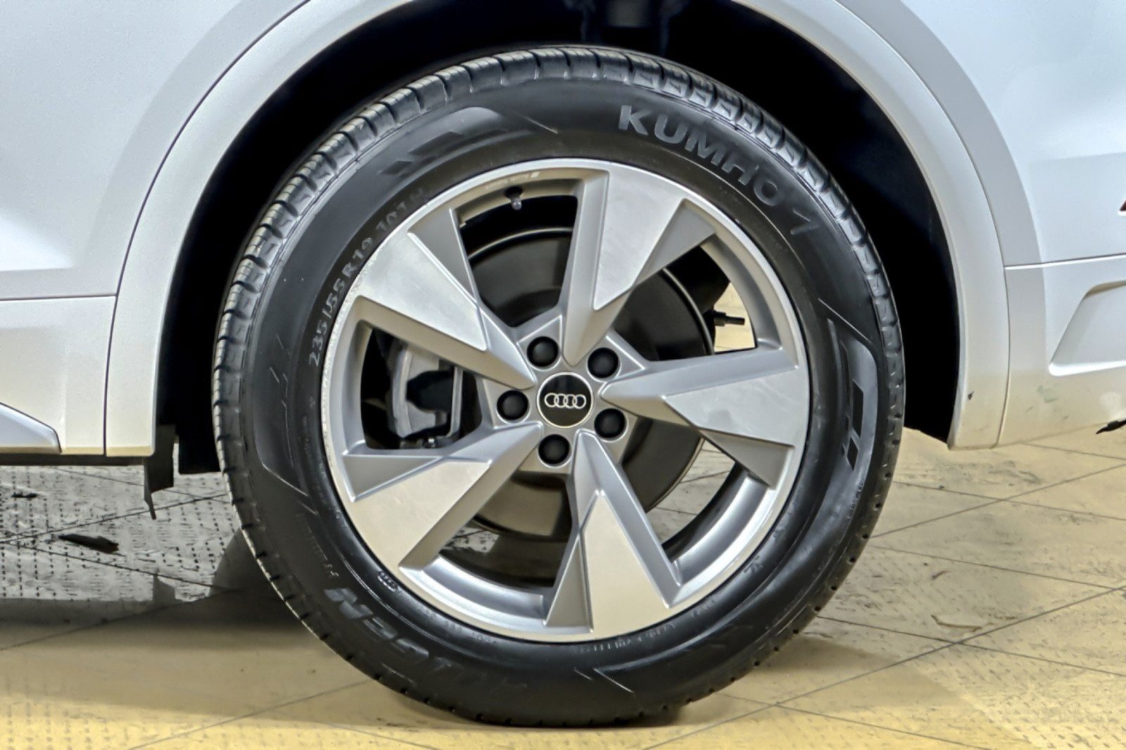 Used 2023 Audi Q5 2.0T Premium AWD/4WD image 24