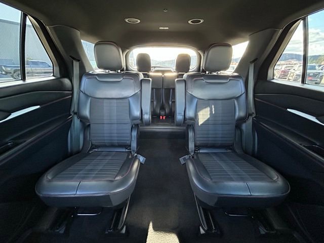Used 2025 Ford Explorer ST-Line image 39