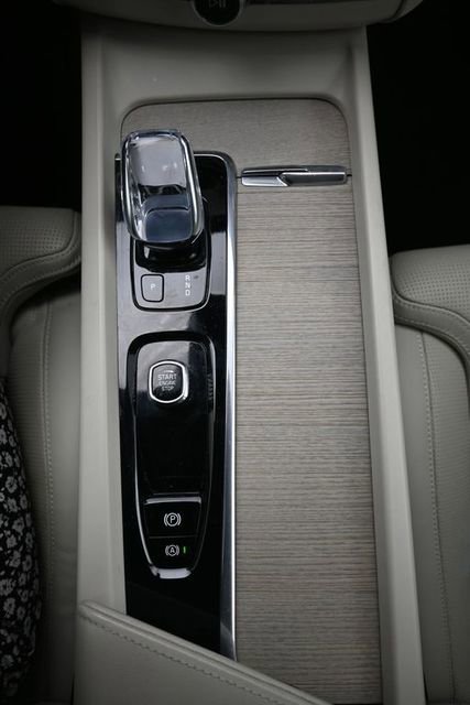 Used 2022 Volvo XC60 B6 Inscription w/ Advanced Package image 10