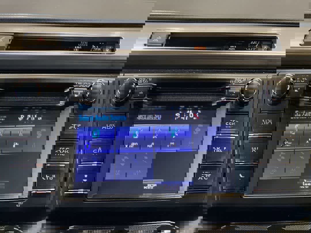 Used 2018 Toyota RAV4 LE w/ All Weather Liner Package image 19