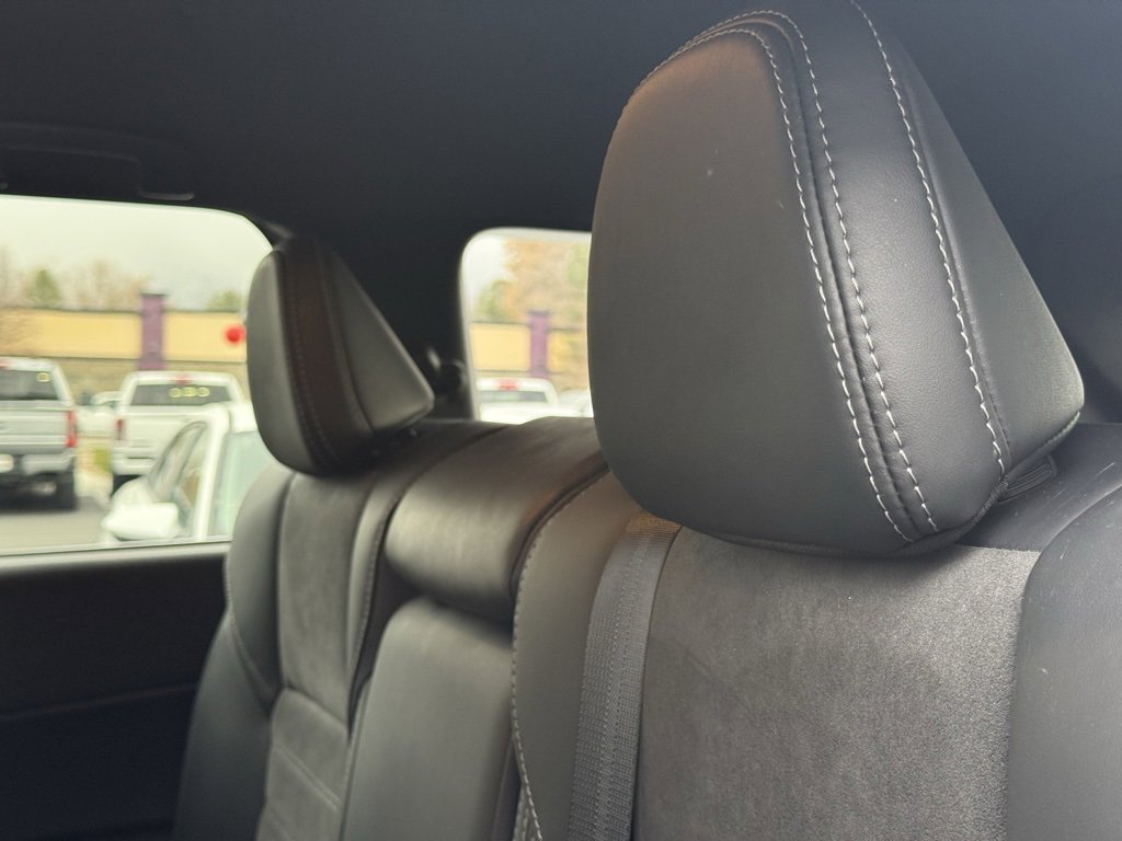 Used 2024 Mitsubishi Outlander SE image 25