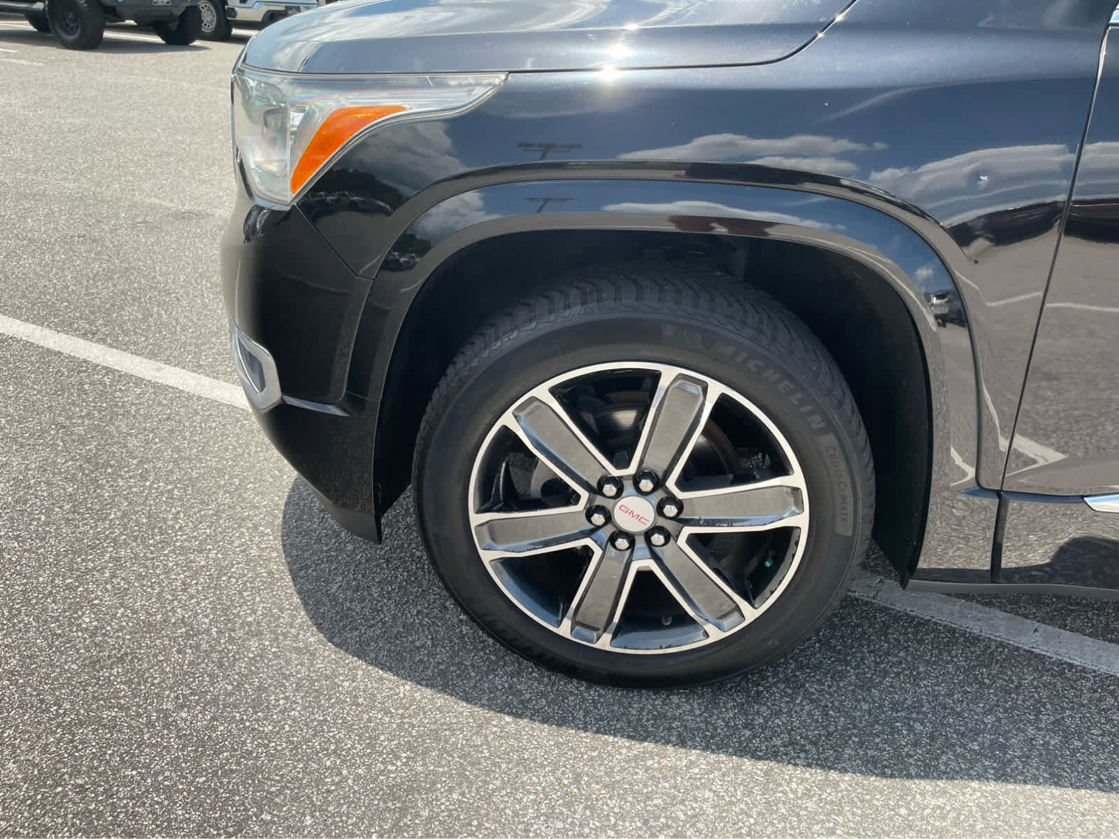 Used 2018 GMC Acadia Denali w/ Technology Package AWD/4WD image 9