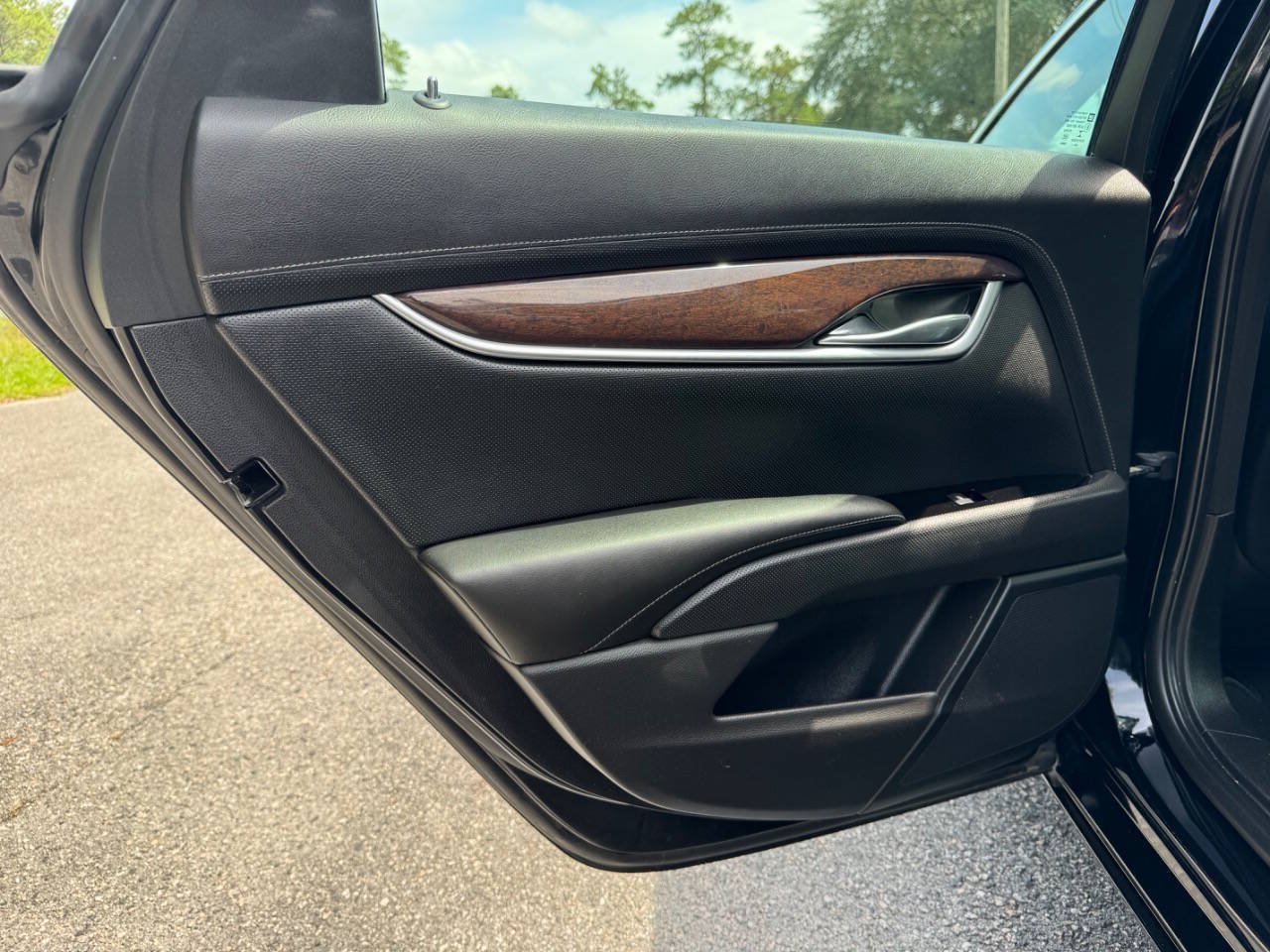 Used 2017 Cadillac XTS Luxury FWD image 32