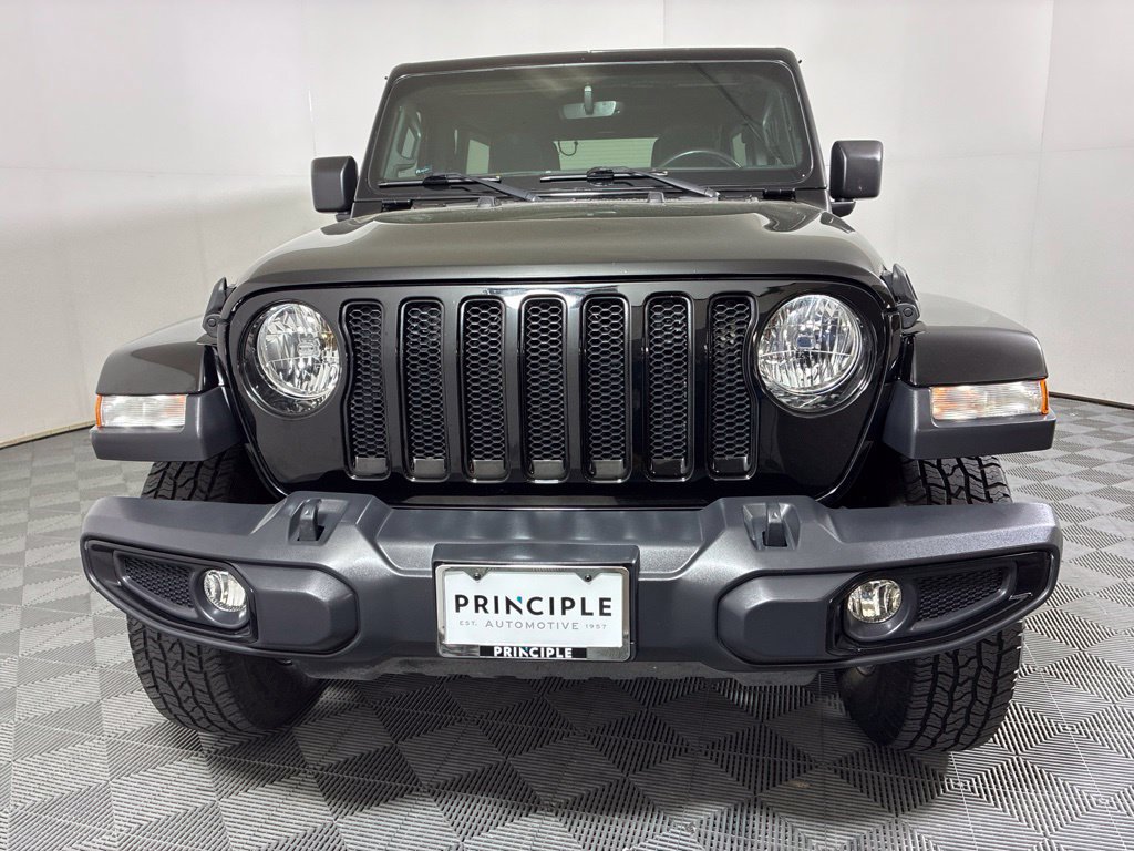 Used 2020 Jeep Wrangler Unlimited Sahara AWD/4WD image 3