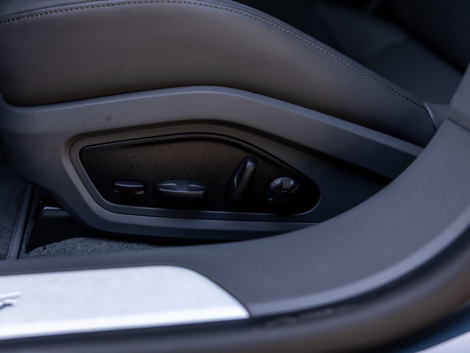 New 2025 Porsche Taycan AWD/4WD image 49