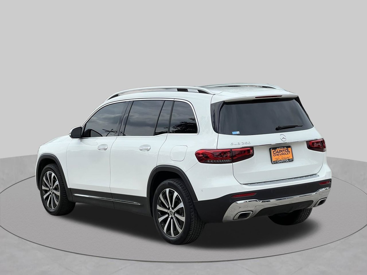 Used 2021 Mercedes-Benz GLB 250 image 3