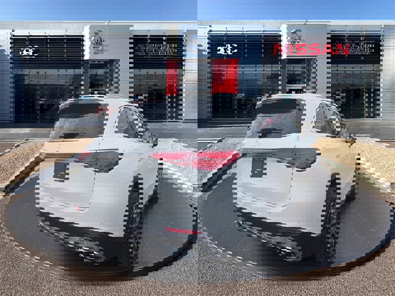 Used 2024 Mercedes-Benz GLC 300 w/ Winter Package image 4