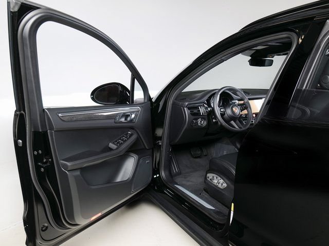 New 2026 Porsche Macan S AWD/4WD image 30