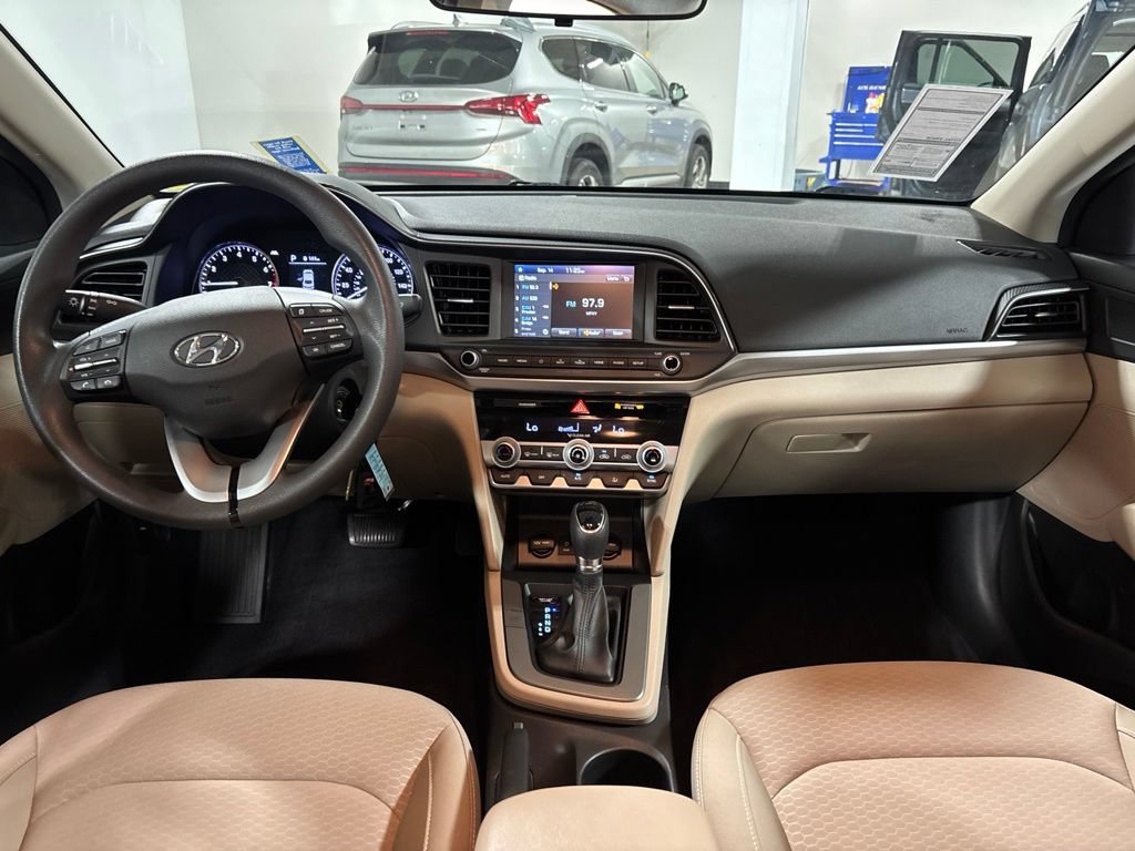 Used 2020 Hyundai Elantra SEL w/ Winter Weather Package FWD image 15