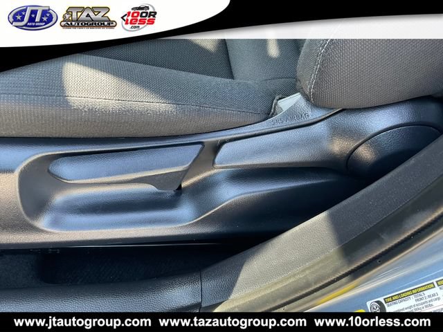 Used 2025 Toyota Corolla LE FWD image 11