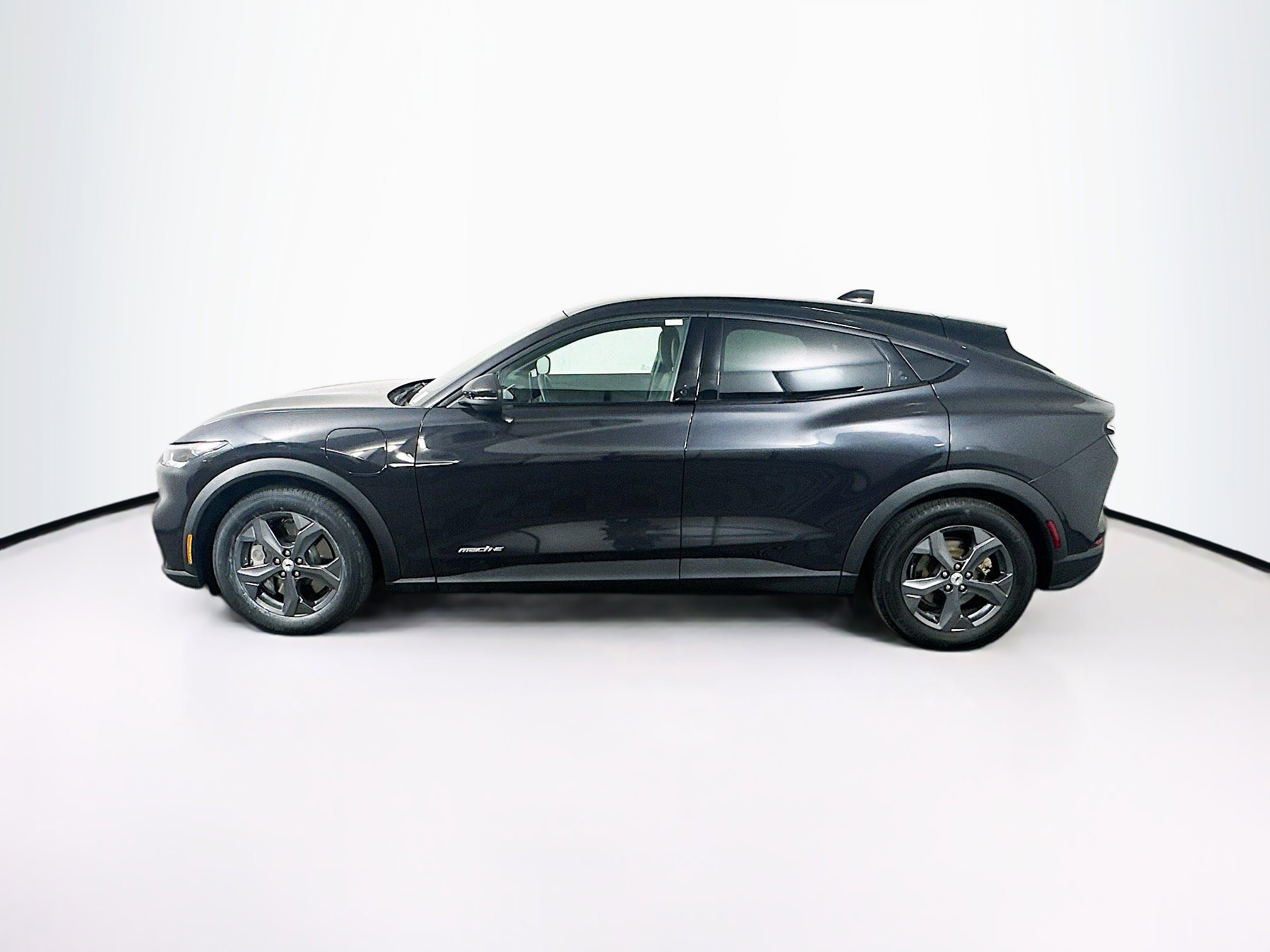 Used 2021 Ford Mustang Mach-E Select image 4