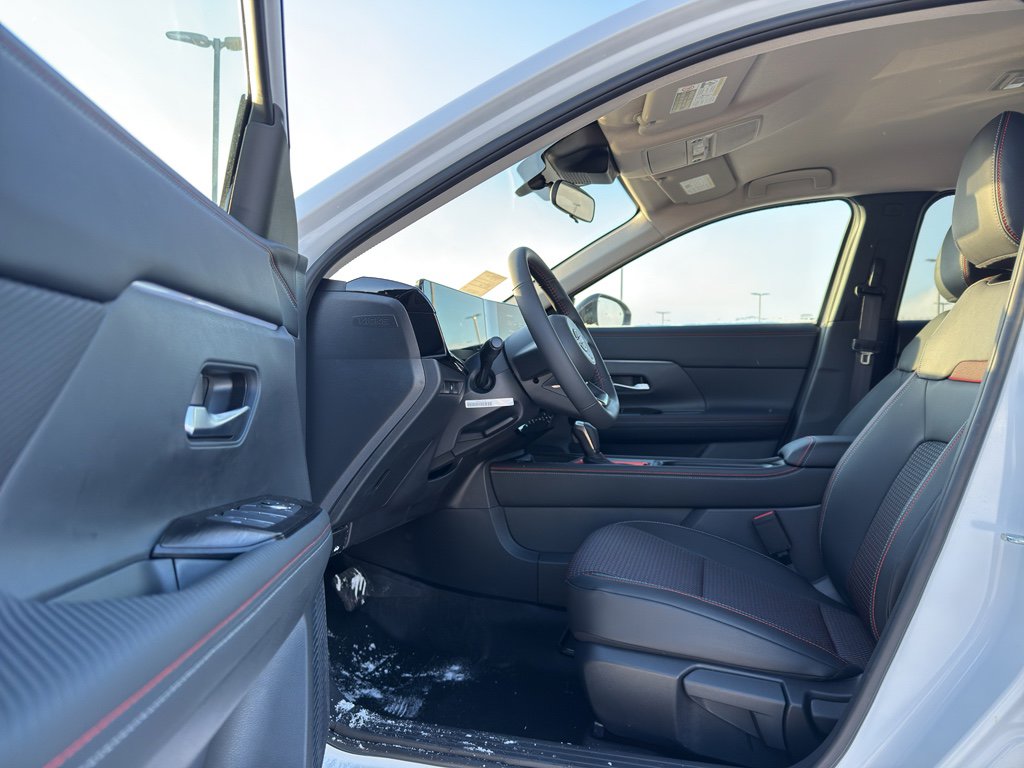 New 2026 Nissan Kicks SR image 11