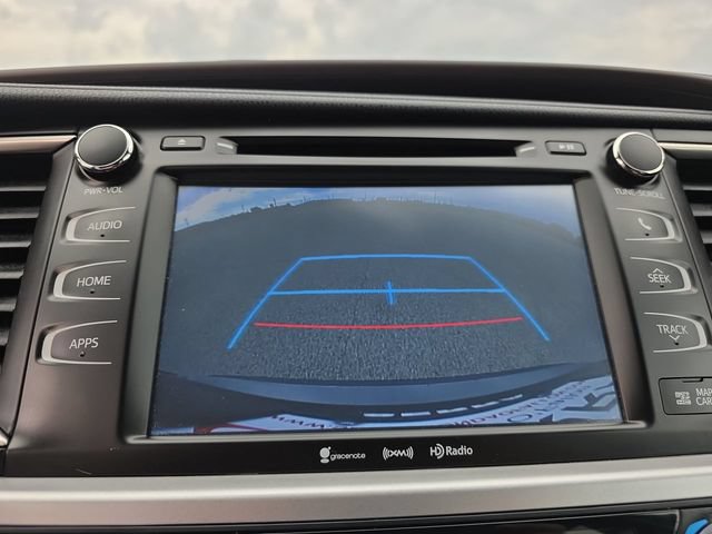 Used 2016 Toyota Highlander XLE AWD/4WD image 24