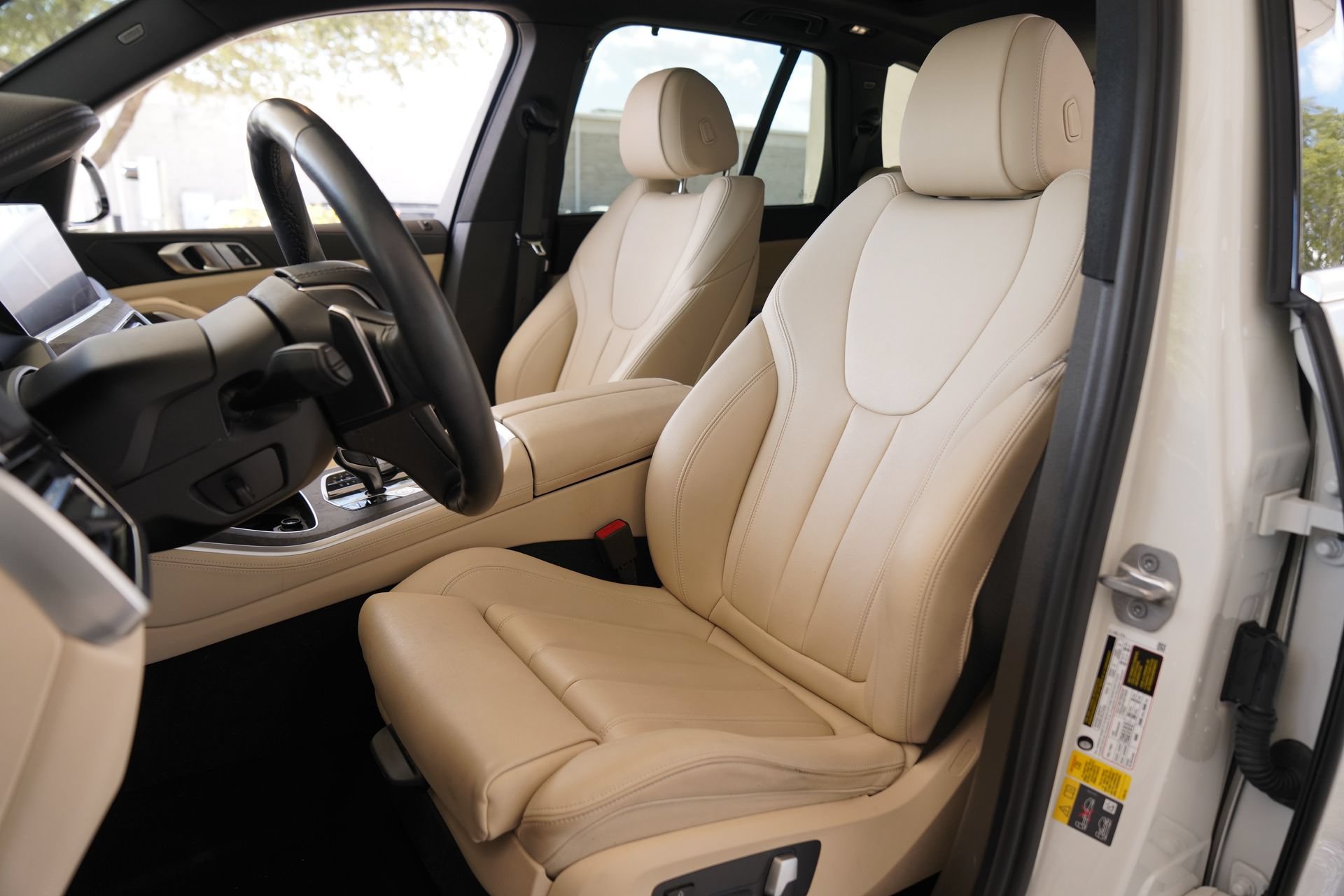 Used 2022 BMW X5 xDrive45e w/ Premium Package AWD/4WD image 11