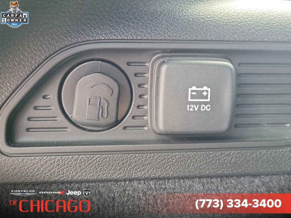 Used 2024 Jeep Grand Cherokee Overland w/ Luxury Tech Group IV AWD/4WD image 9