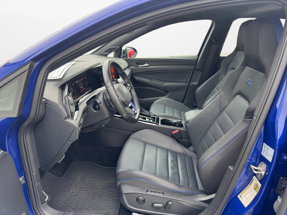 Used 2024 Volkswagen Golf R 2.0T image 11
