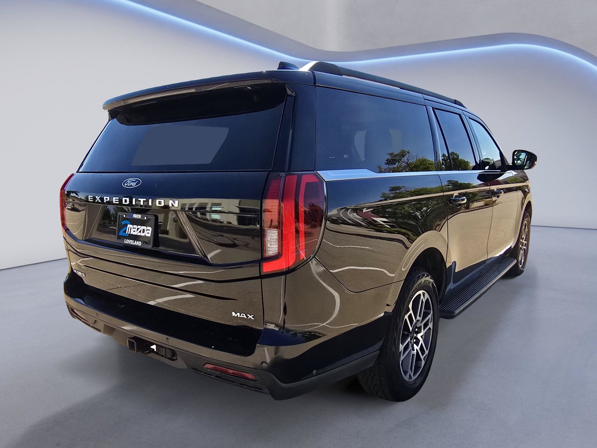 Used 2025 Ford Expedition Max Active AWD/4WD image 5