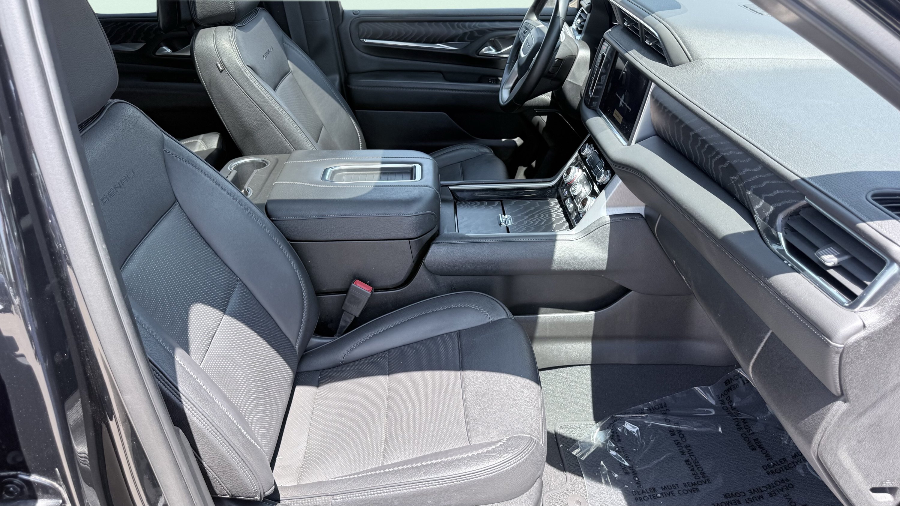 Used 2023 GMC Yukon Denali AWD/4WD image 47
