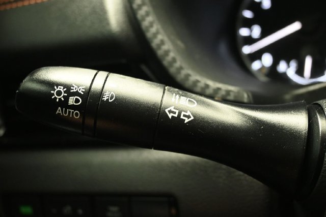 Used 2021 Nissan Sentra SR w/ Electronics Package FWD image 23