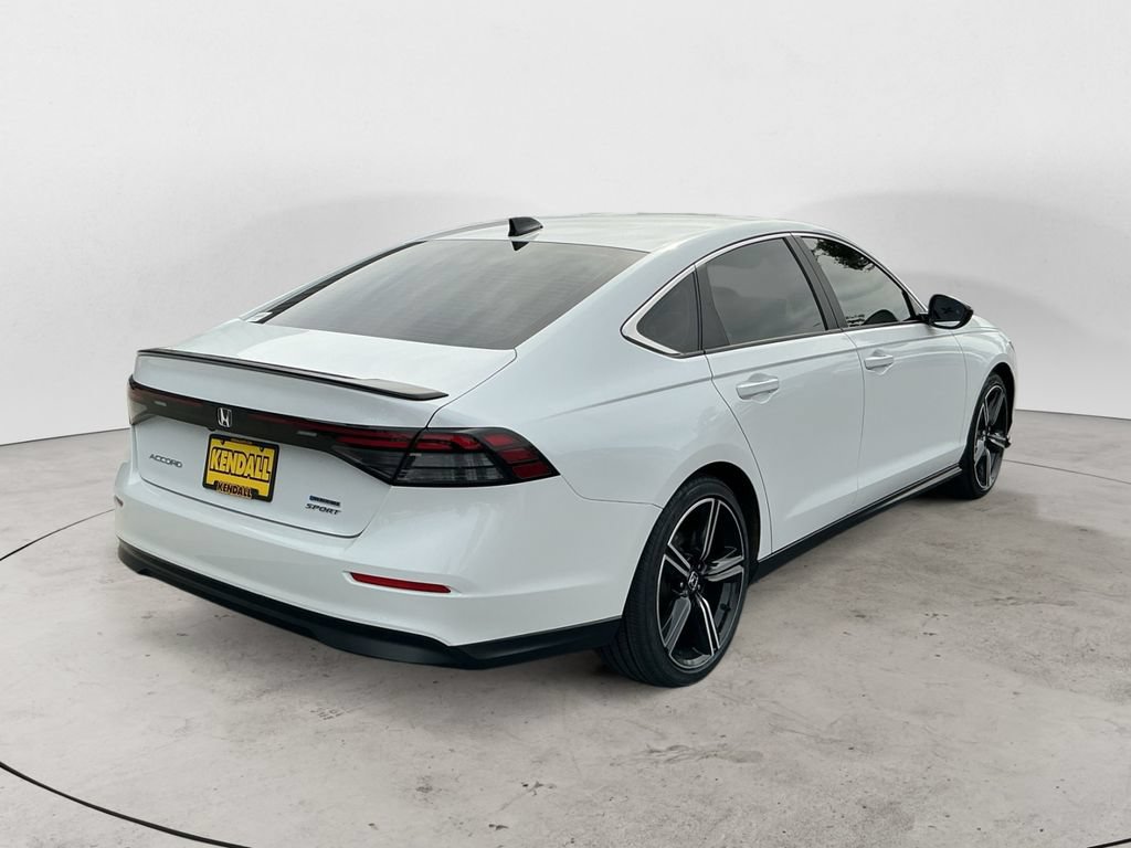 Used 2024 Honda Accord Sport image 7