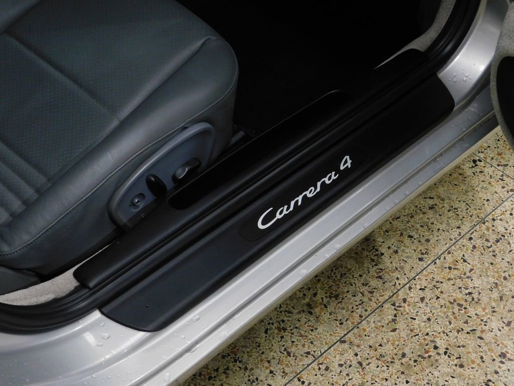 Used 2001 Porsche 911 Carrera 4 image 84