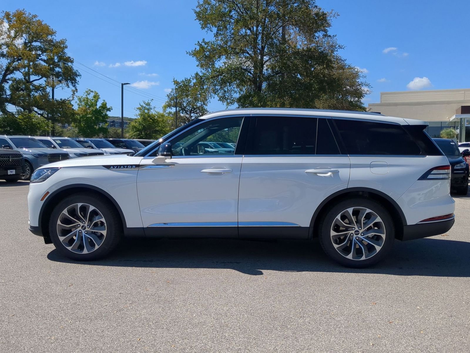 New 2025 Lincoln Aviator Reserve image 6