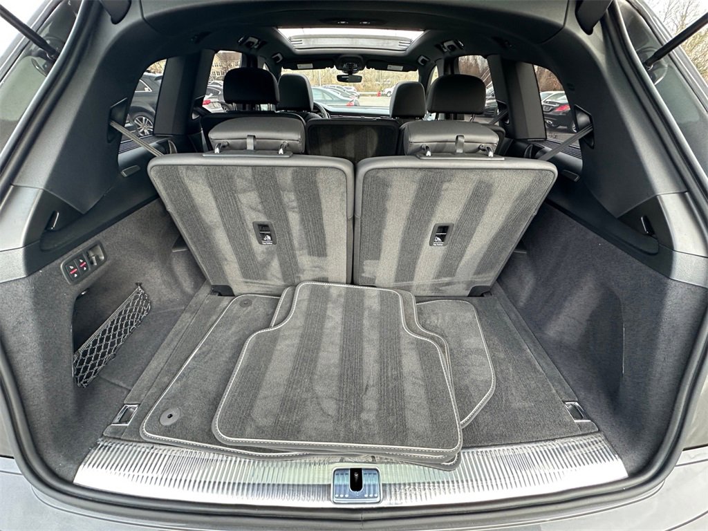 Certified 2025 Audi Q7 2.0T Premium Plus image 30