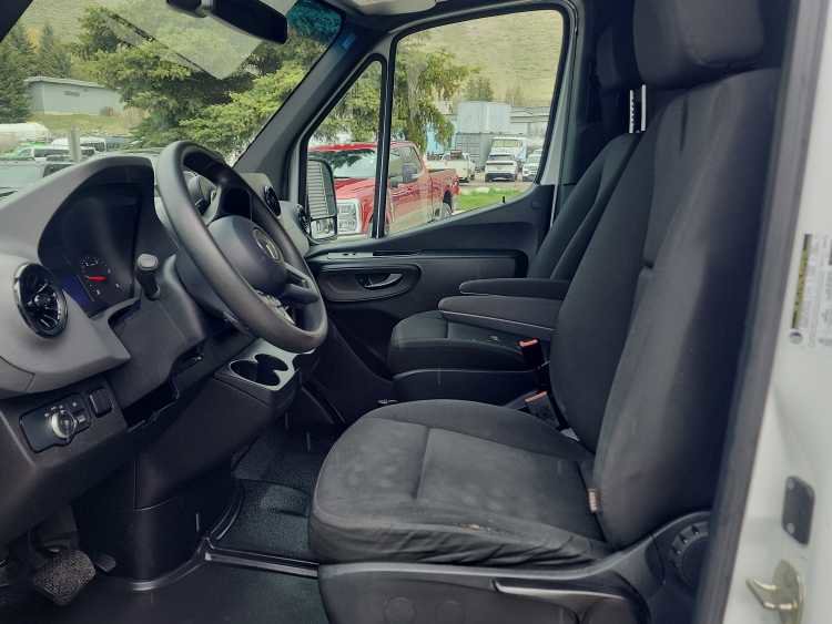 Used 2021 Mercedes-Benz Sprinter 2500 image 17