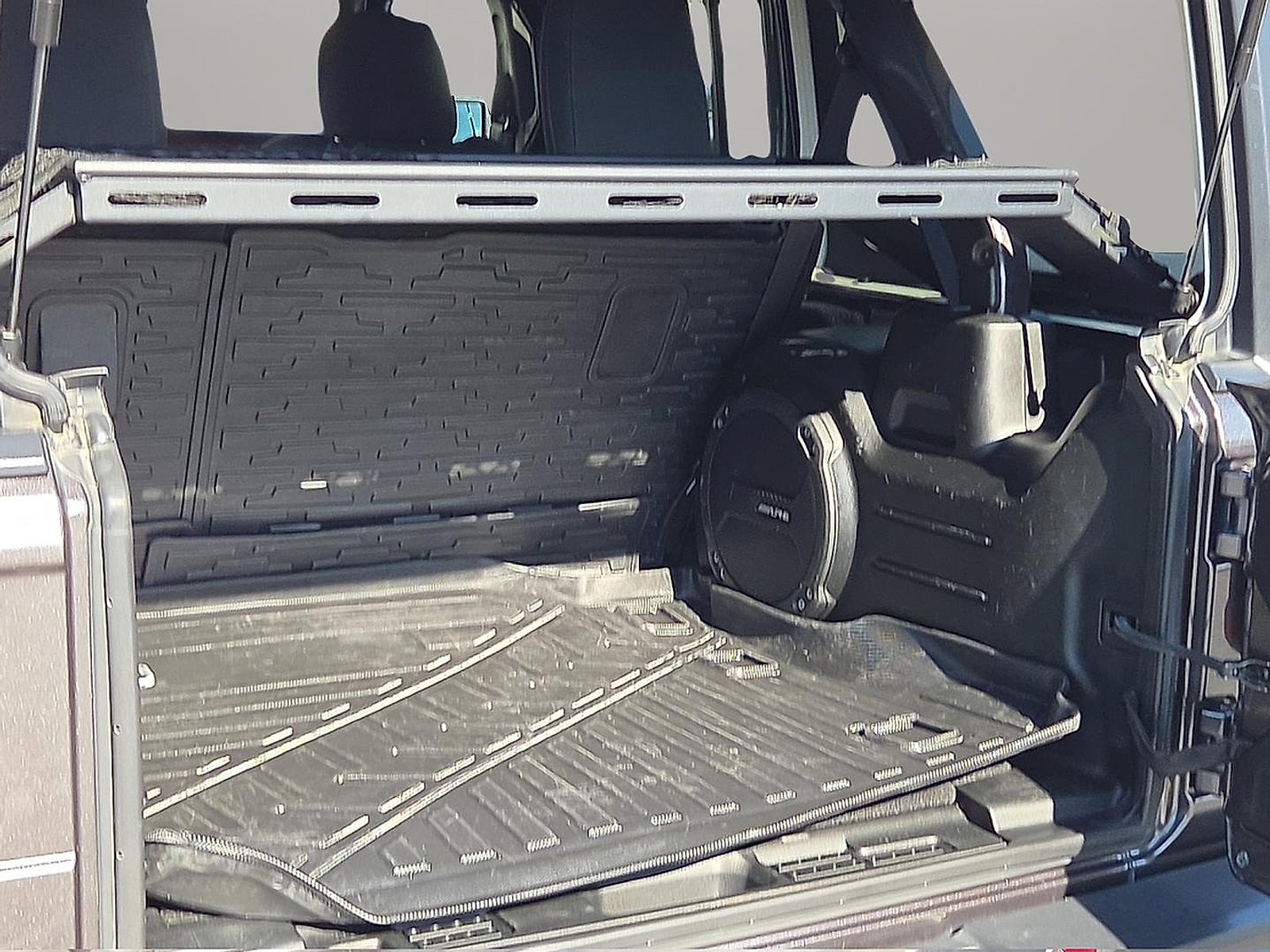 Used 2018 Jeep Wrangler Unlimited Rubicon image 9