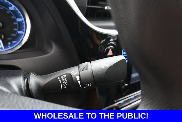 Used 2018 Toyota Corolla LE FWD image 17