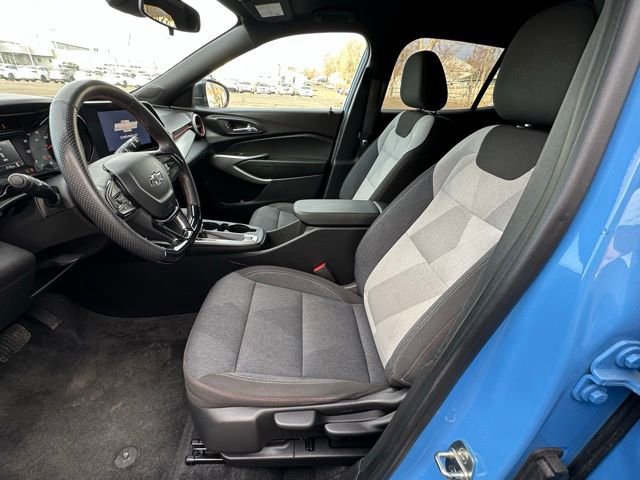 Used 2024 Chevrolet Trax RS w/ Driver Confidence Package image 26