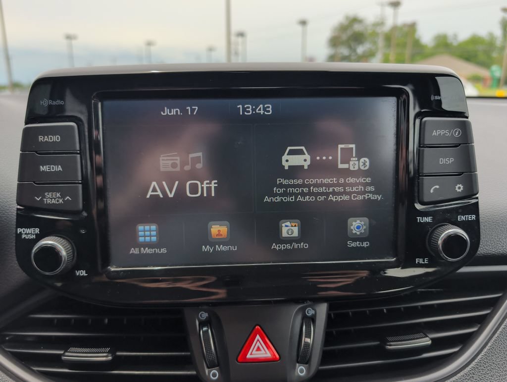 Used 2019 Hyundai Elantra GT FWD image 13