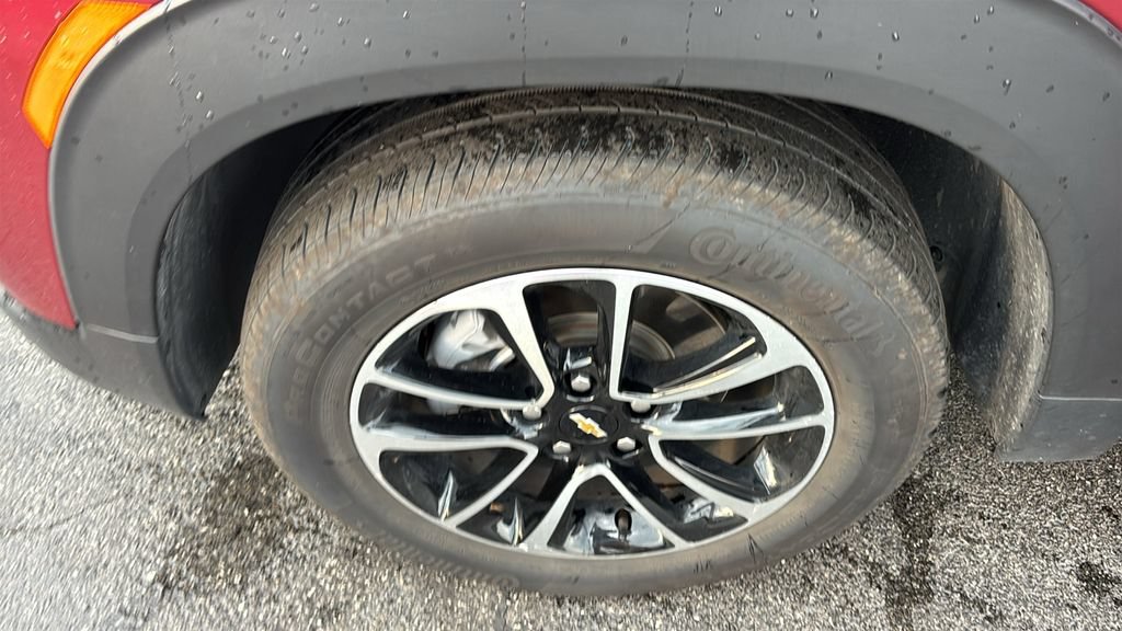 Used 2025 Chevrolet TrailBlazer LT AWD/4WD image 29