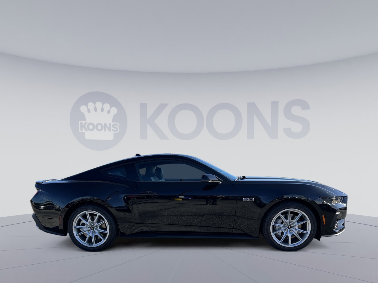 Used 2025 Ford Mustang GT Premium image 8