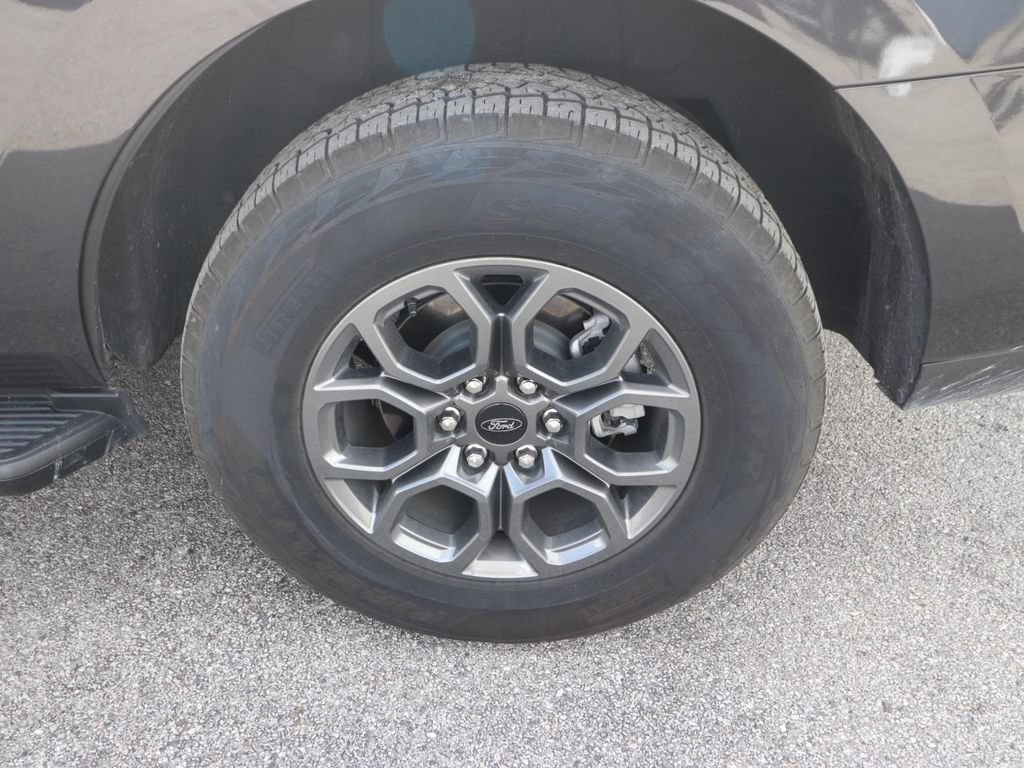Used 2025 Ford Expedition Active RWD image 10