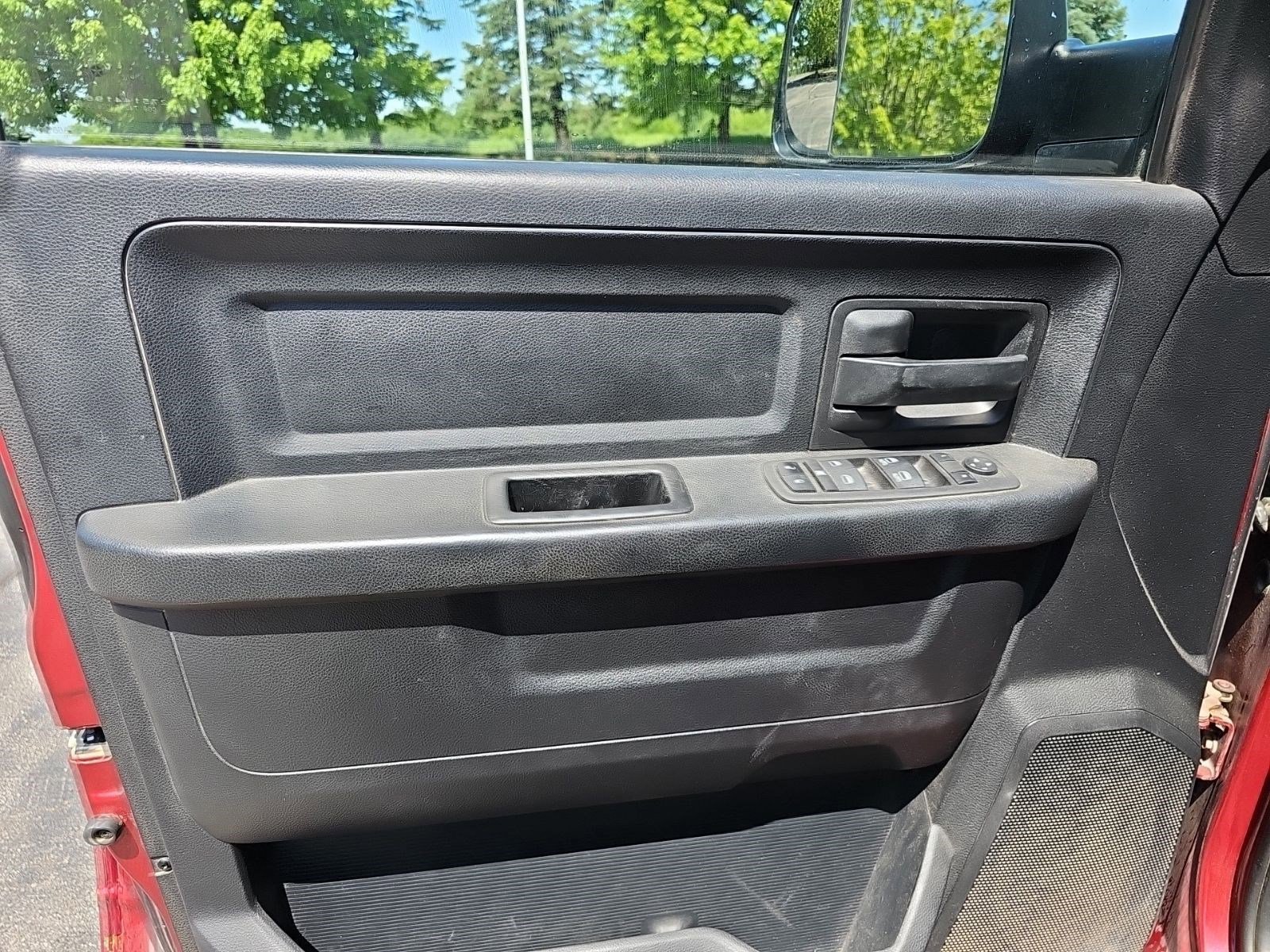 Used 2015 RAM 2500 Tradesman w/ Chrome Appearance Group AWD/4WD image 20