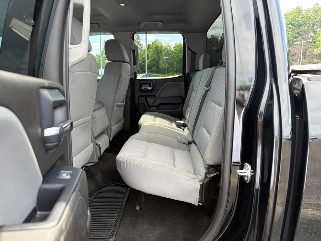 Used 2018 Chevrolet Silverado 1500 Custom w/ Custom Value Package AWD/4WD image 25