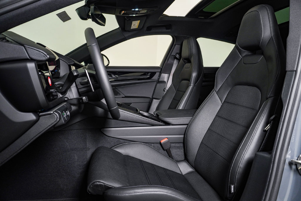 New 2026 Porsche Panamera 4 AWD/4WD image 5