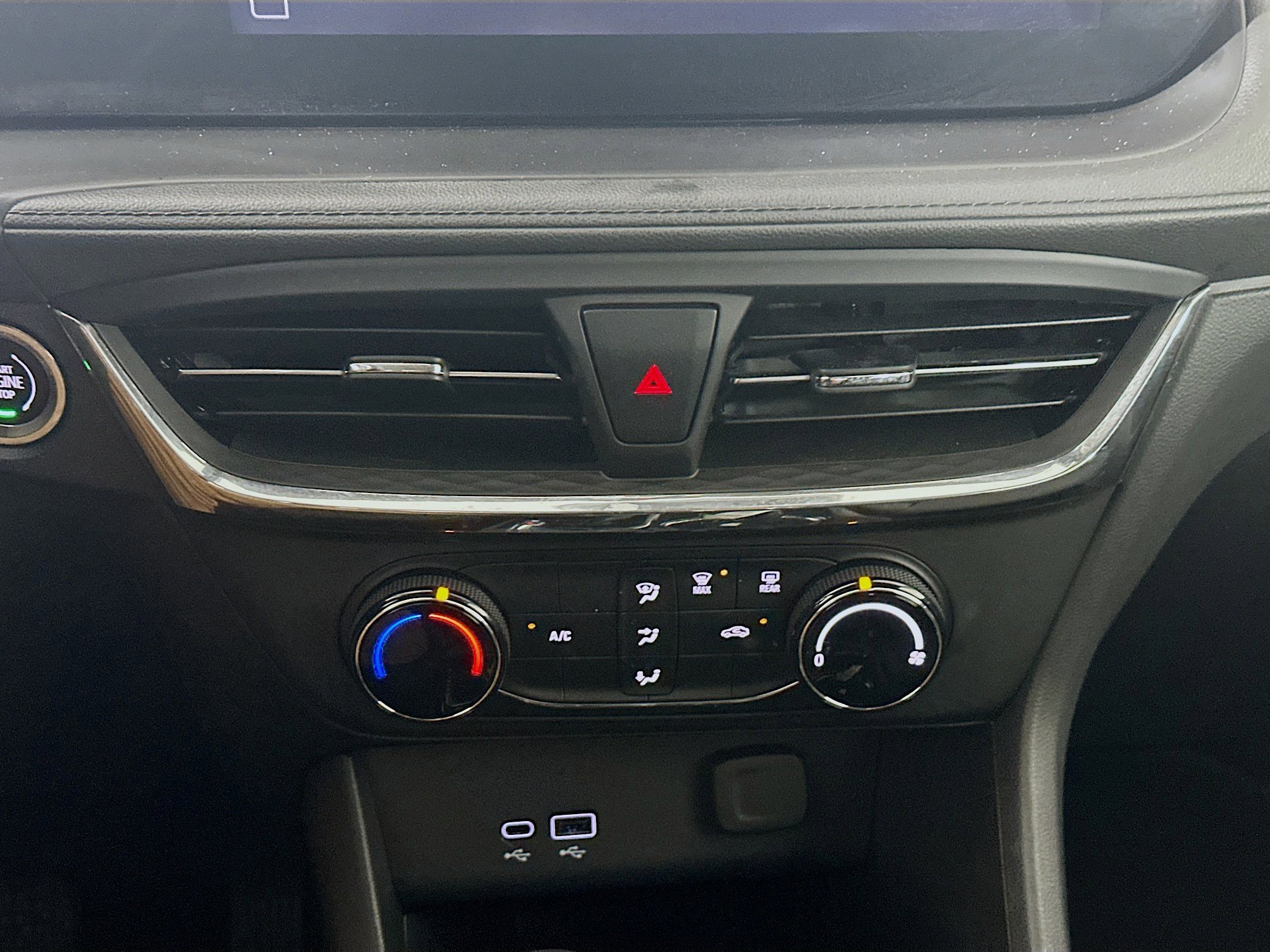 Used 2025 Buick Encore GX Preferred image 24