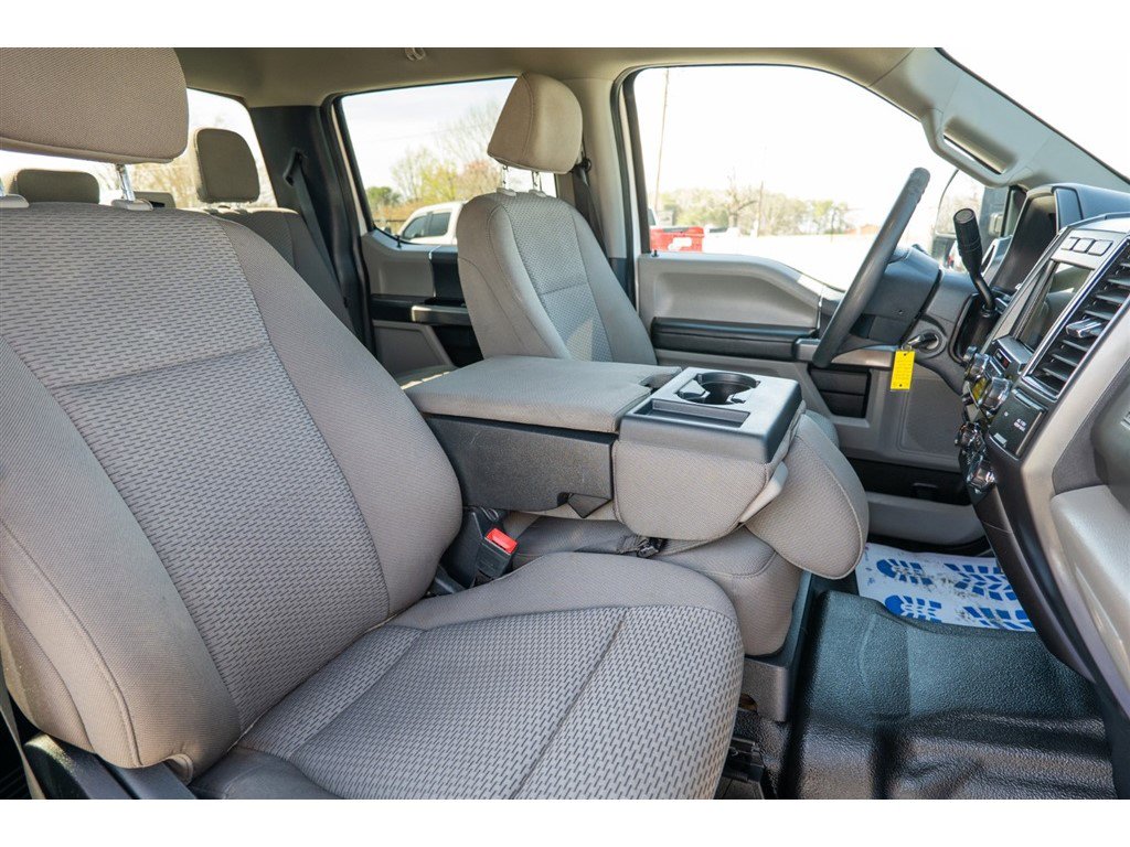 Used 2022 Ford F450 XLT w/ Camper Package image 28